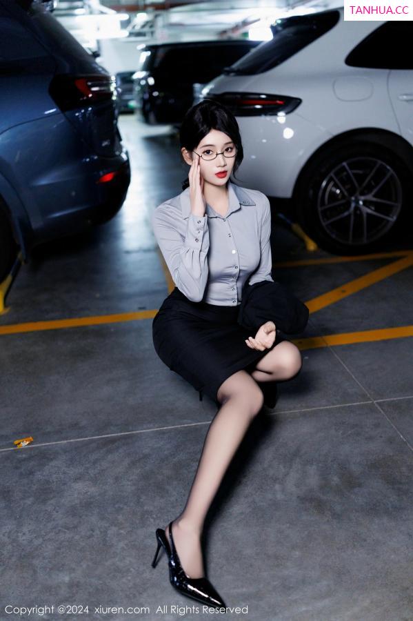  [XiuRen]高清写真图 2024.12.09 No.9567 南乔 OL美腿第18张图片